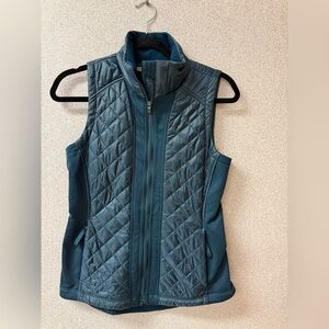Athleta Women's Size‎ Small Green lightweight Rock Springs Quilted Vest